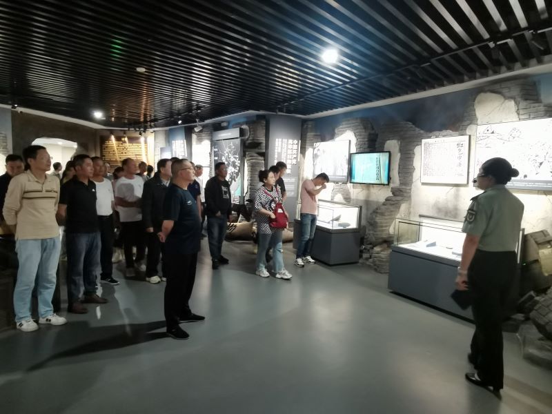 南京江宇集團黨支部開展慶祝建國75周年，緬懷革命先烈，傳承紅色基因主題黨日活動
